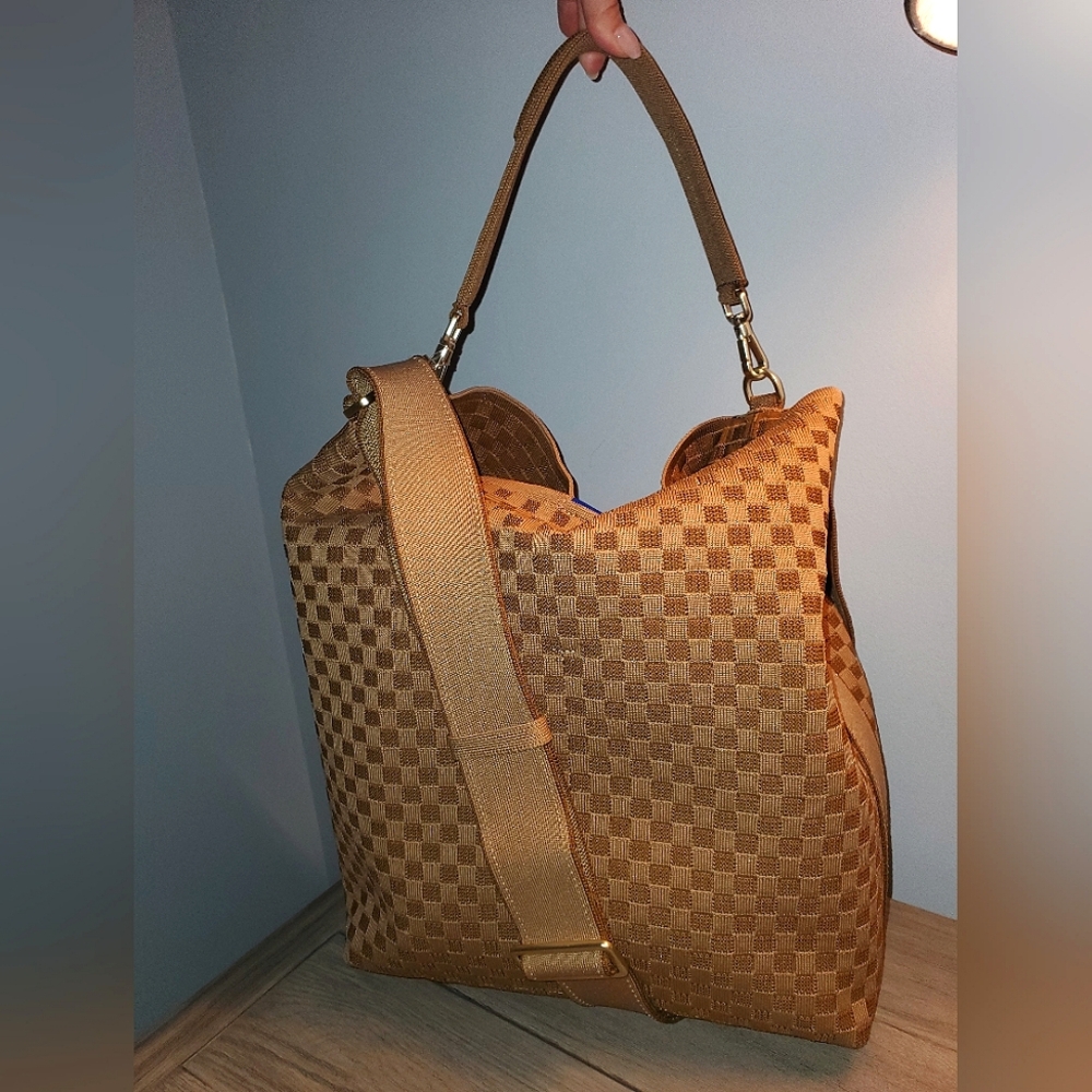 Rothys NWOT Bucket Bag Hazelnut